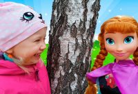 Alеna plays Hide and seek with princesses 15