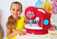 Diana Pretend Play with Toy Sewing machine 1