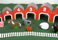 Teach Toddlers Farm Animal Names with Stackable Toy Barns! 2