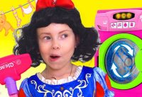 Alice how Princess Plays with Cleaning Toys & helps Mommy! 3