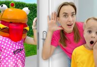 Who's at the door and other useful stories for kids with Chris and Mom 11